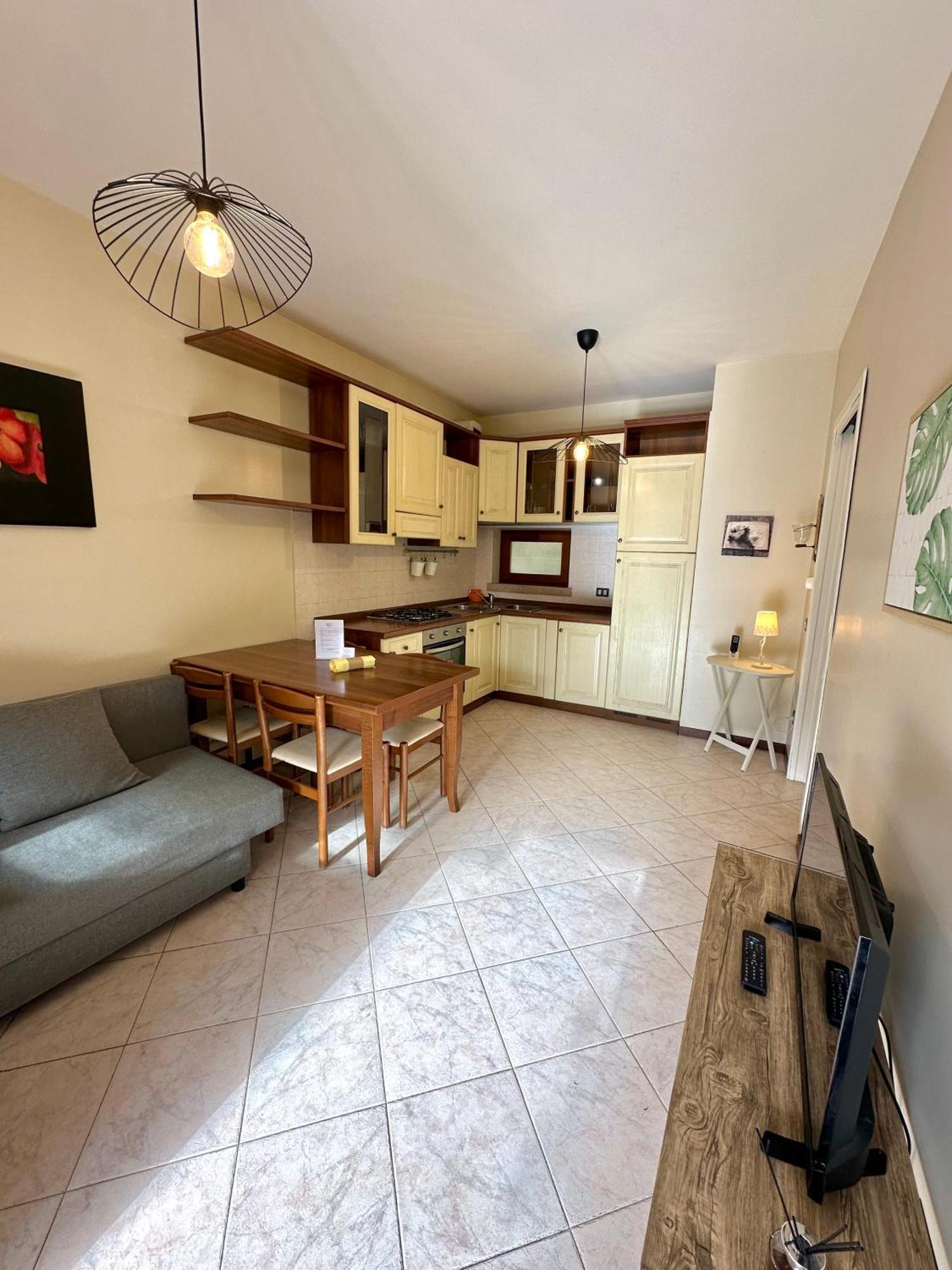 Aparthotel Lauri & Faggi à Desenzano del Garda Extérieur photo