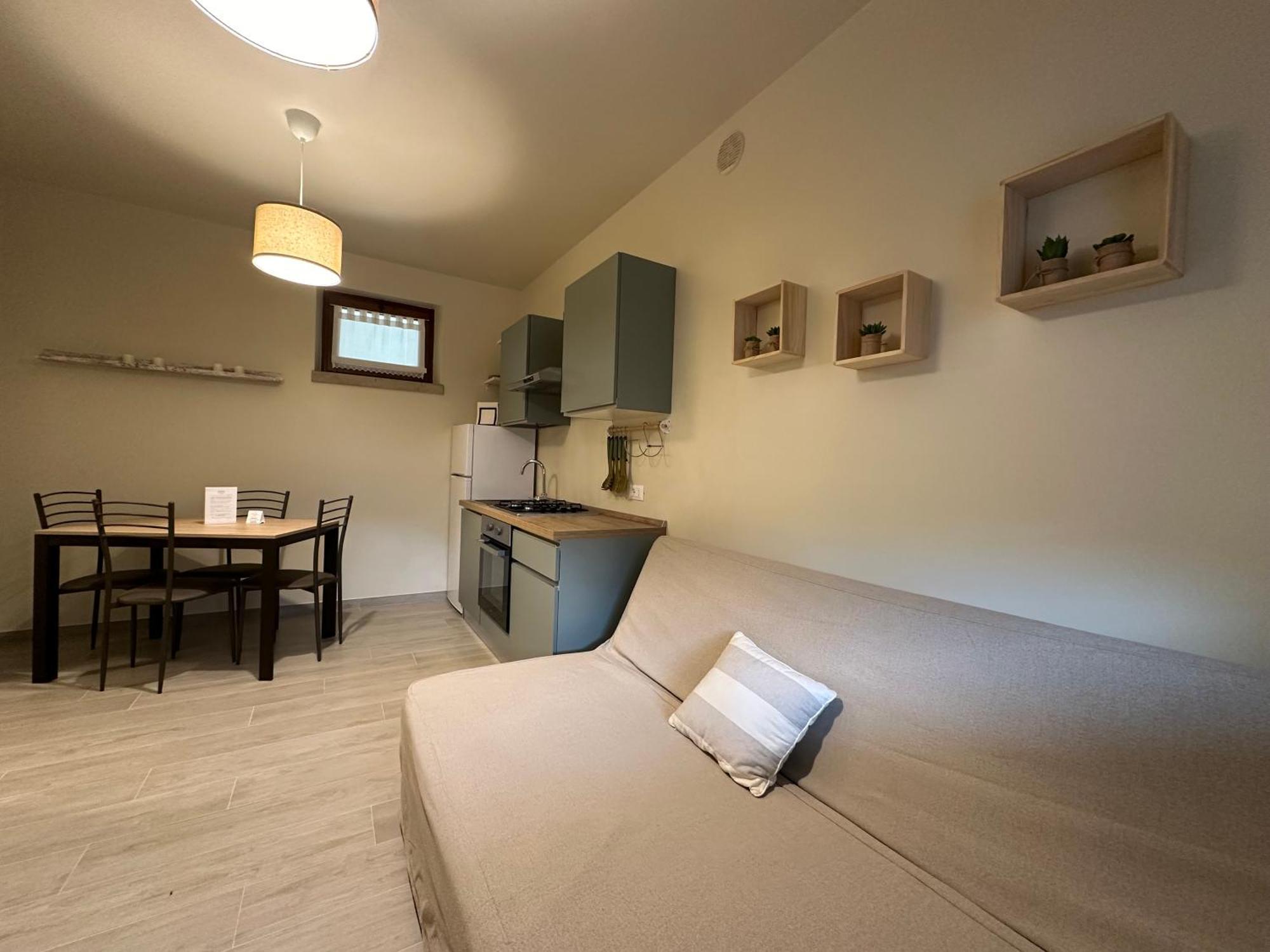 Aparthotel Lauri & Faggi à Desenzano del Garda Extérieur photo
