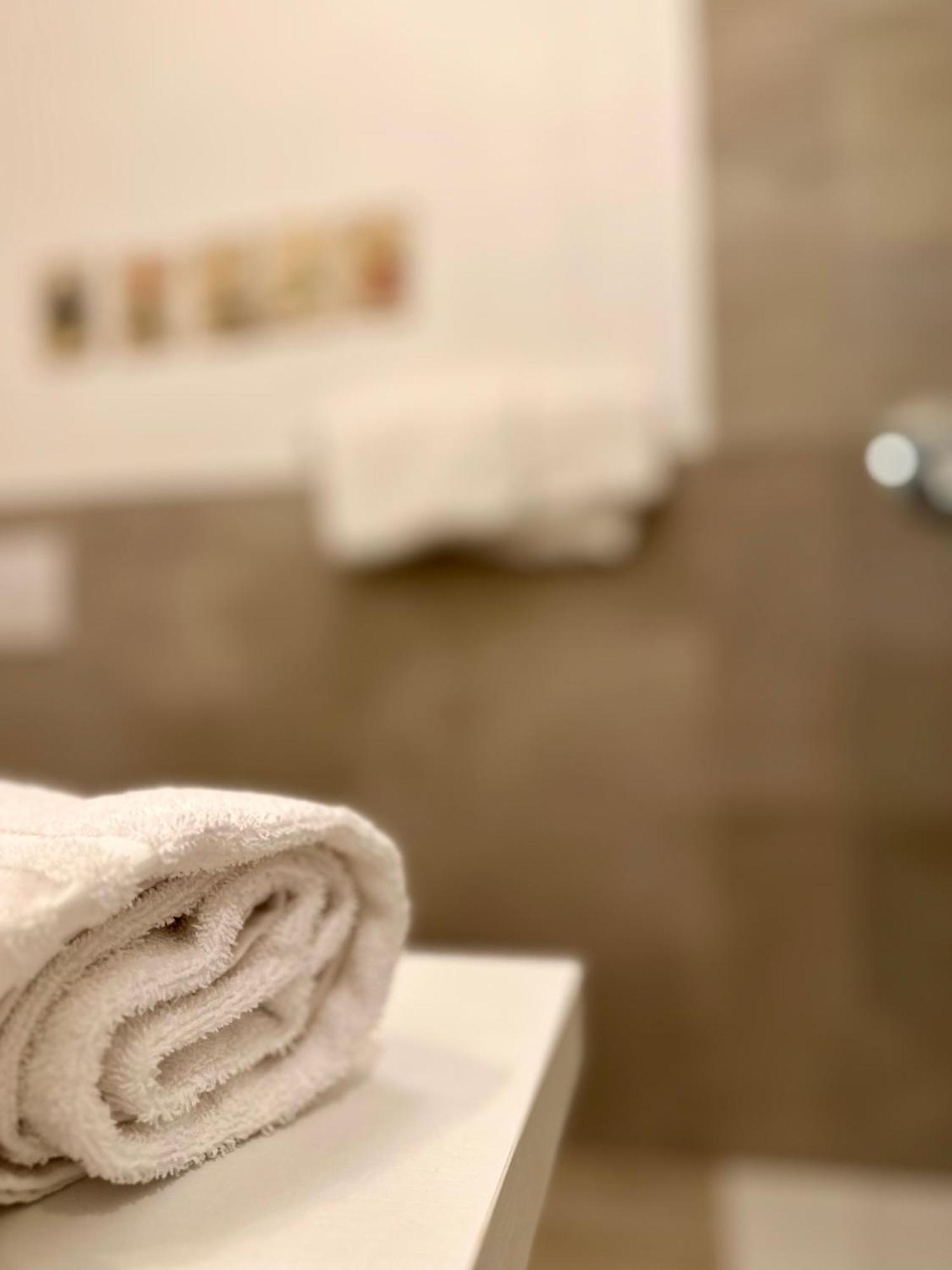 Aparthotel Lauri & Faggi à Desenzano del Garda Extérieur photo