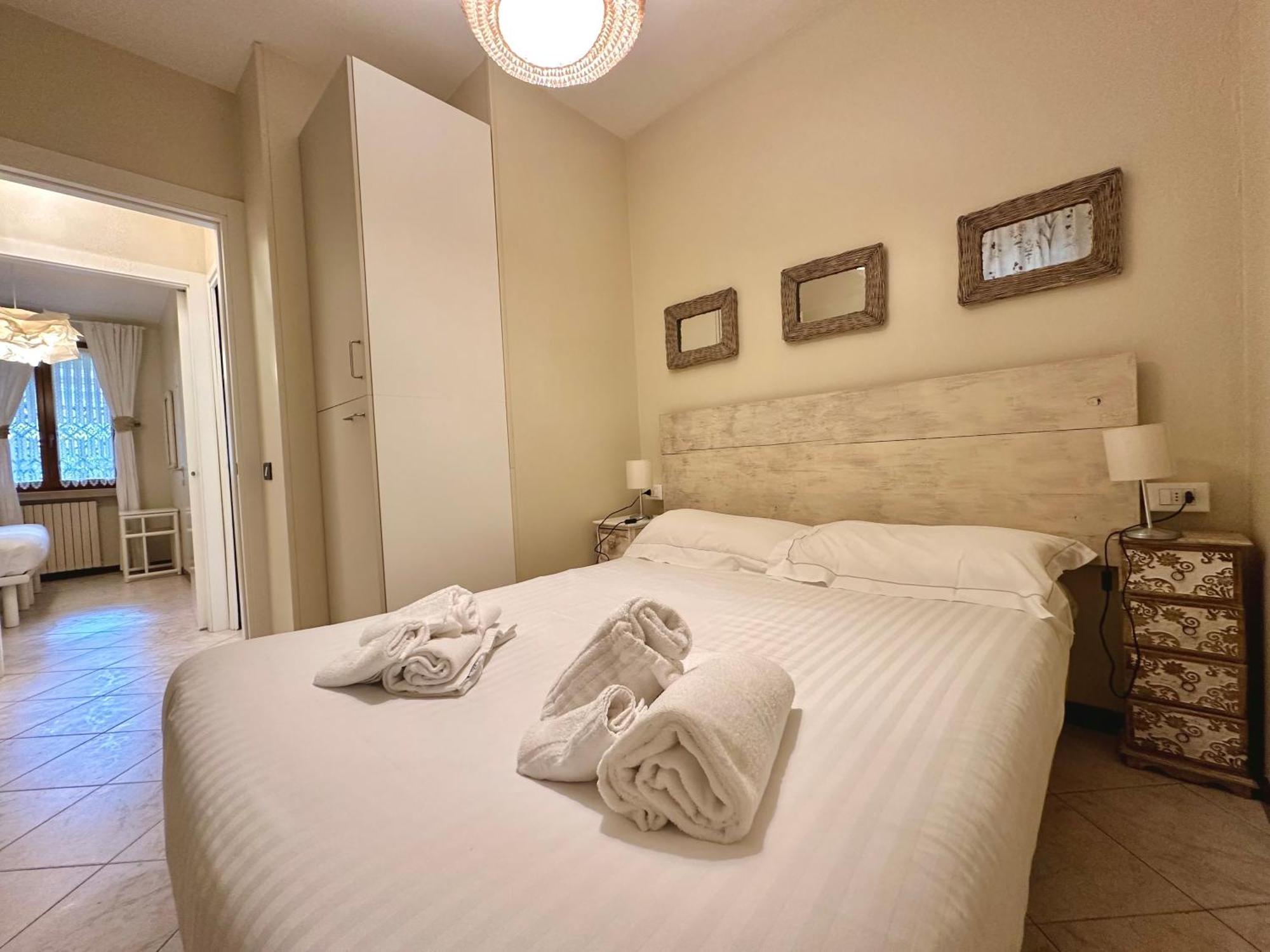 Aparthotel Lauri & Faggi à Desenzano del Garda Extérieur photo