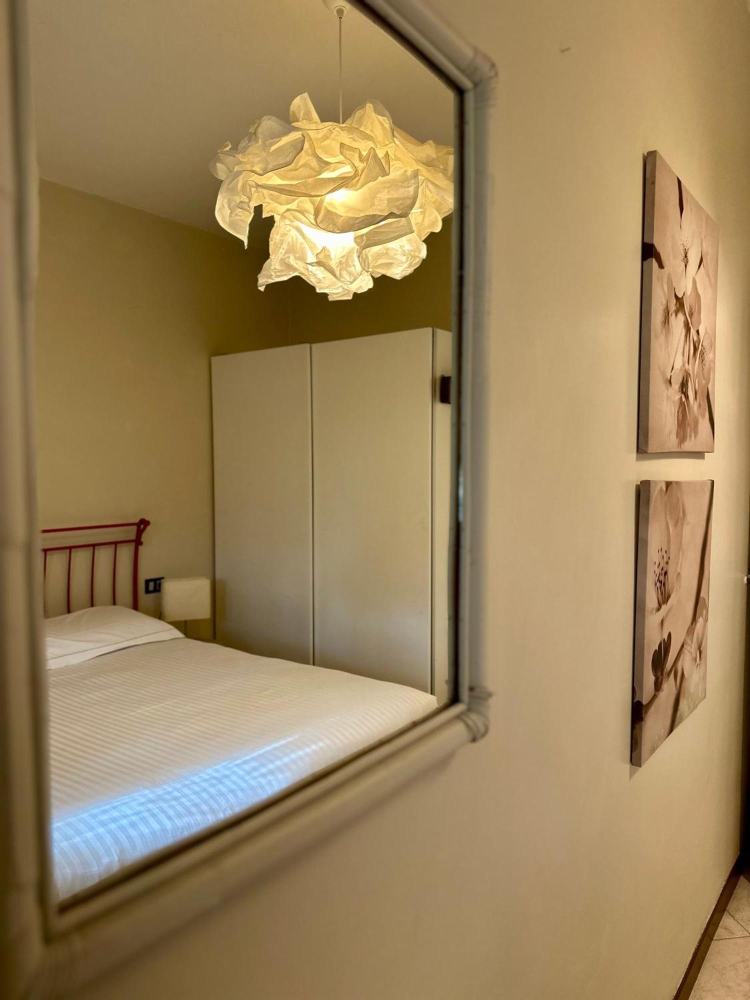 Aparthotel Lauri & Faggi à Desenzano del Garda Extérieur photo