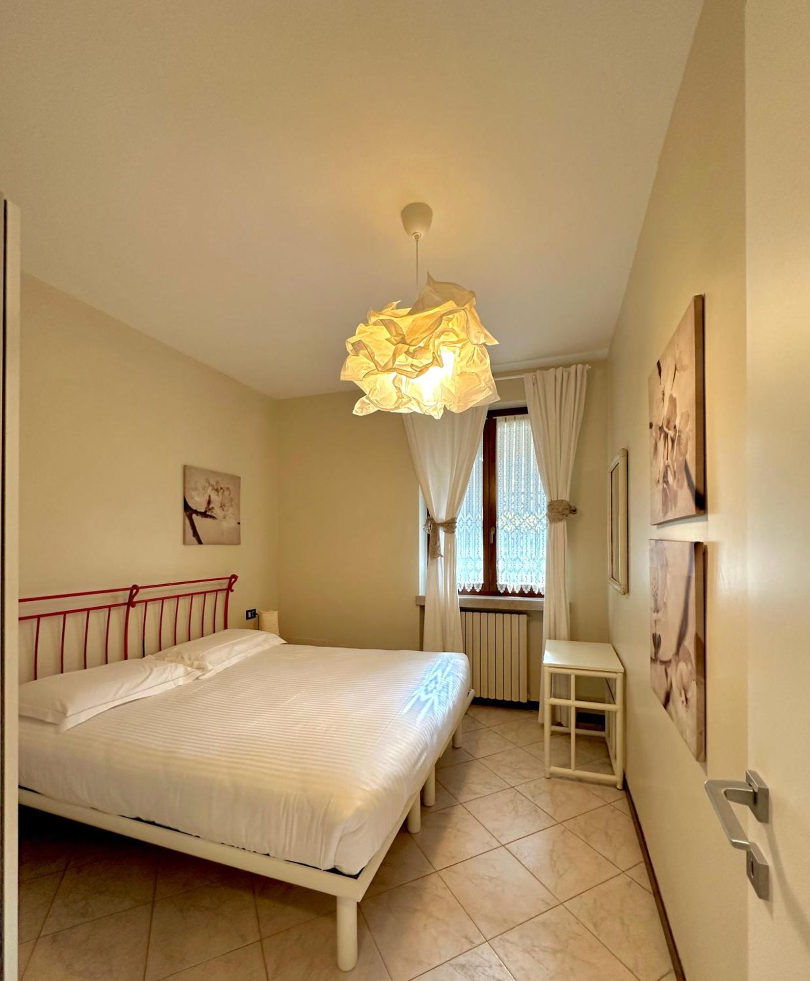 Aparthotel Lauri & Faggi à Desenzano del Garda Extérieur photo