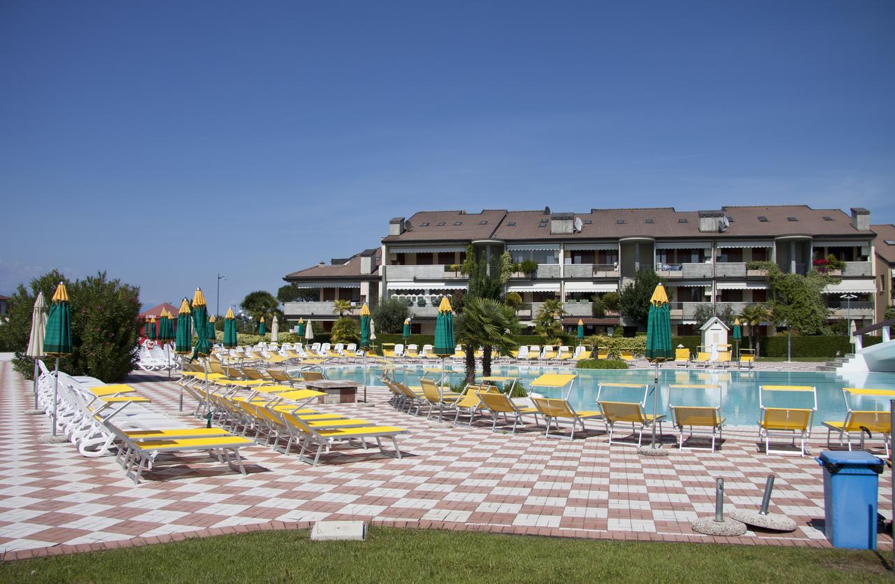 Aparthotel Lauri & Faggi à Desenzano del Garda Extérieur photo